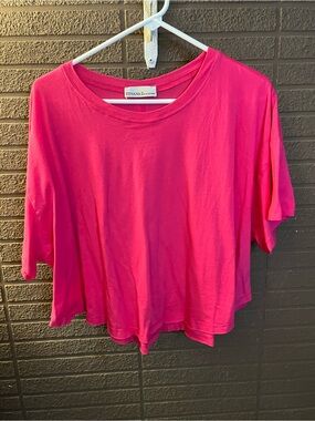 Zenana Outfitters Bright Pink Boxy Crop Tee